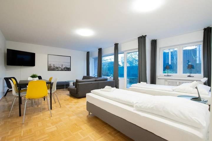 Ferienwohnung für 4 Personen, mit Balkon und Terrasse sowie Garten und Ausblick