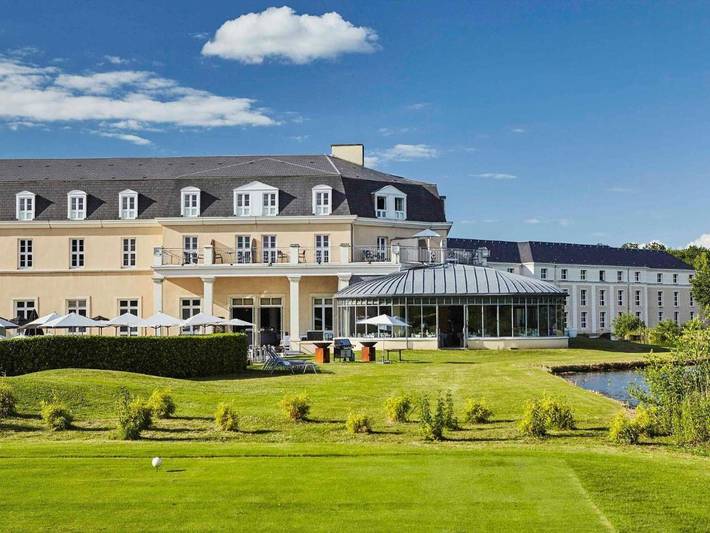 Hôtel pour 4 personnes, avec piscine et vue ainsi que sauna et jardin