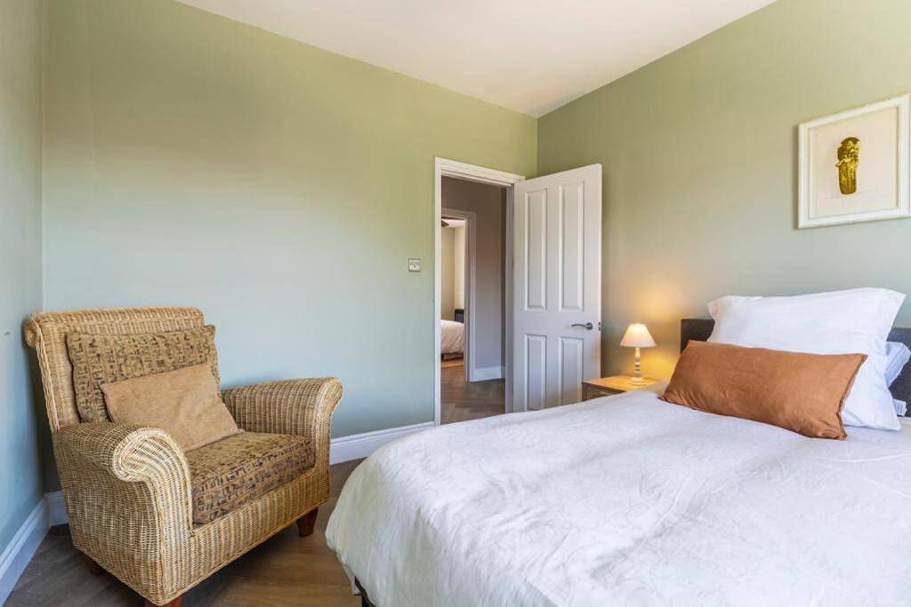 Broadstairs Family Home in Botany Bay, Kent