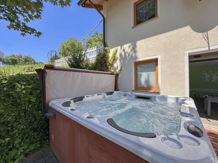 Ganze Wohnung, Große Wohnung mit Infrarotsauna und Whirlpool in Prackenbach, Ostbayern