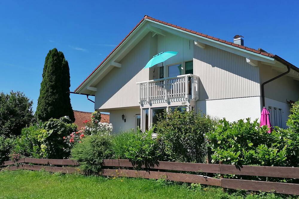 Ganze Wohnung, Gemütliche Ferienwohnung Aurelia im oberbayrischen Alpenvorland in Wessobrunn, Romantische Straße
