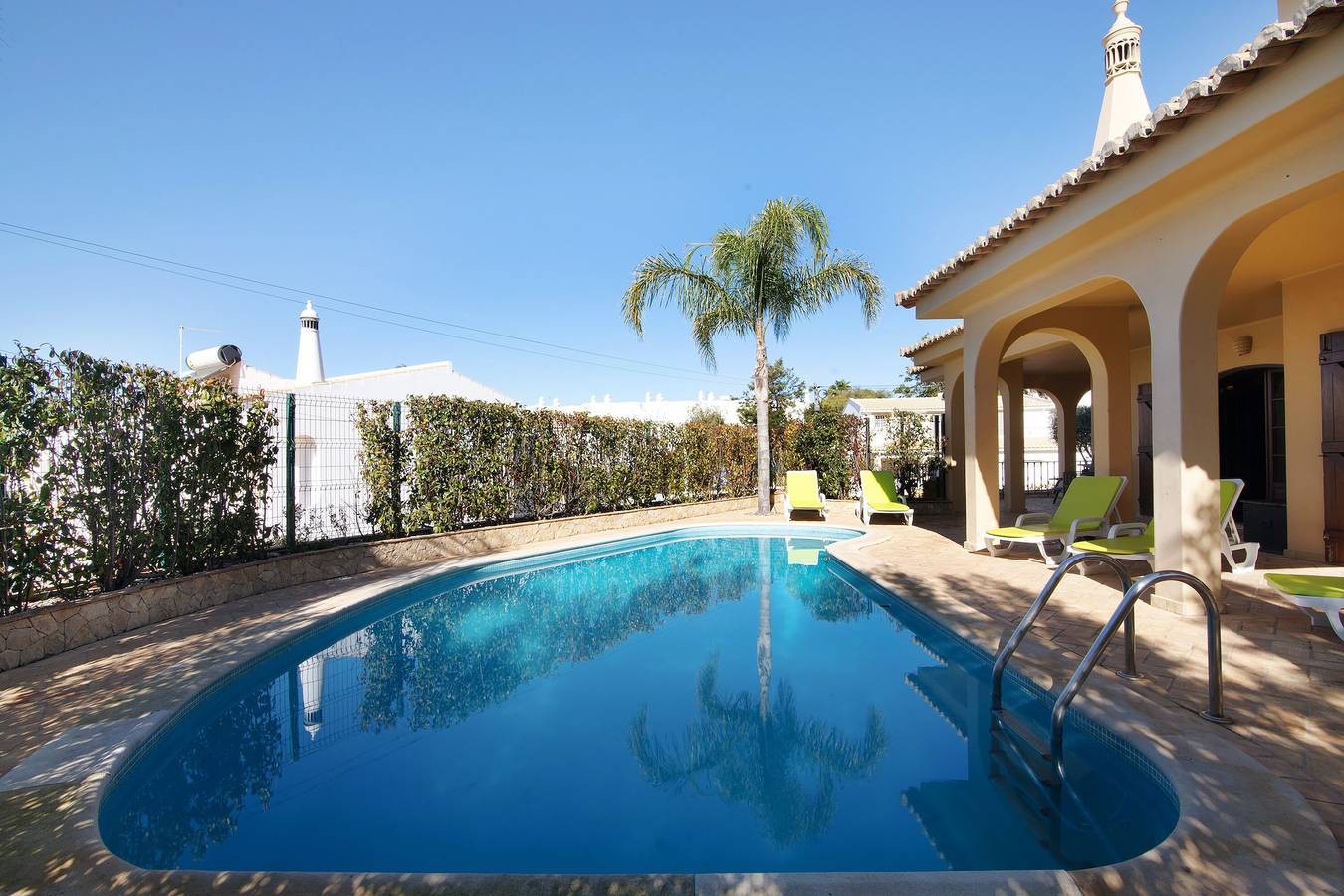 Villa 'Rústica' com vista para o mar, Wi-Fi e ar condicionado in Albufeira, Distrito de Faro