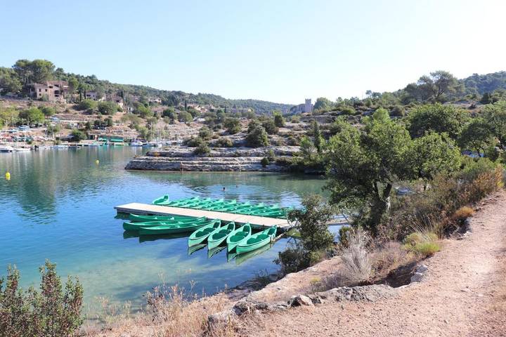 Location de vacances pour 4 personnes, avec vue sur le lac ainsi que jardin et vue dans Lac d'Esparron - 3