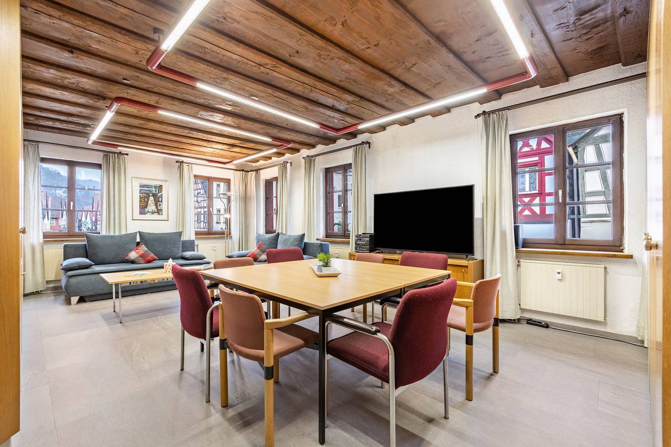 Entire apartment, Apartment 'Marktblick' with Mountain View and Wi-Fi in Pottenstein, Frankenalb