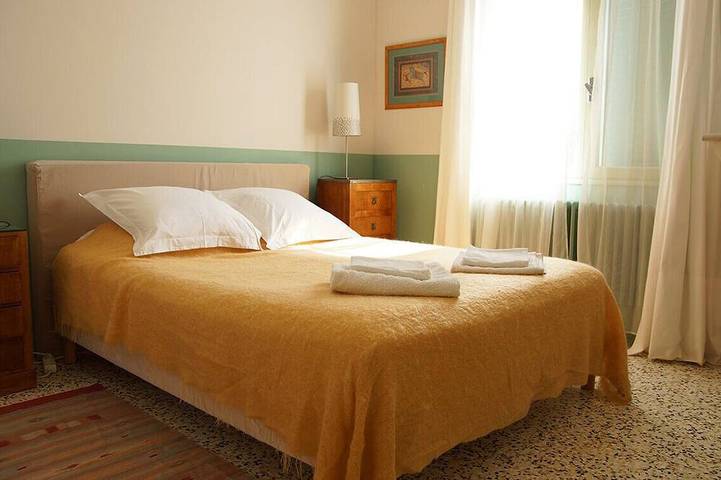 Location de vacances pour 6 personnes, avec terrasse ainsi que piscine et jardin à Vacqueyras - 3