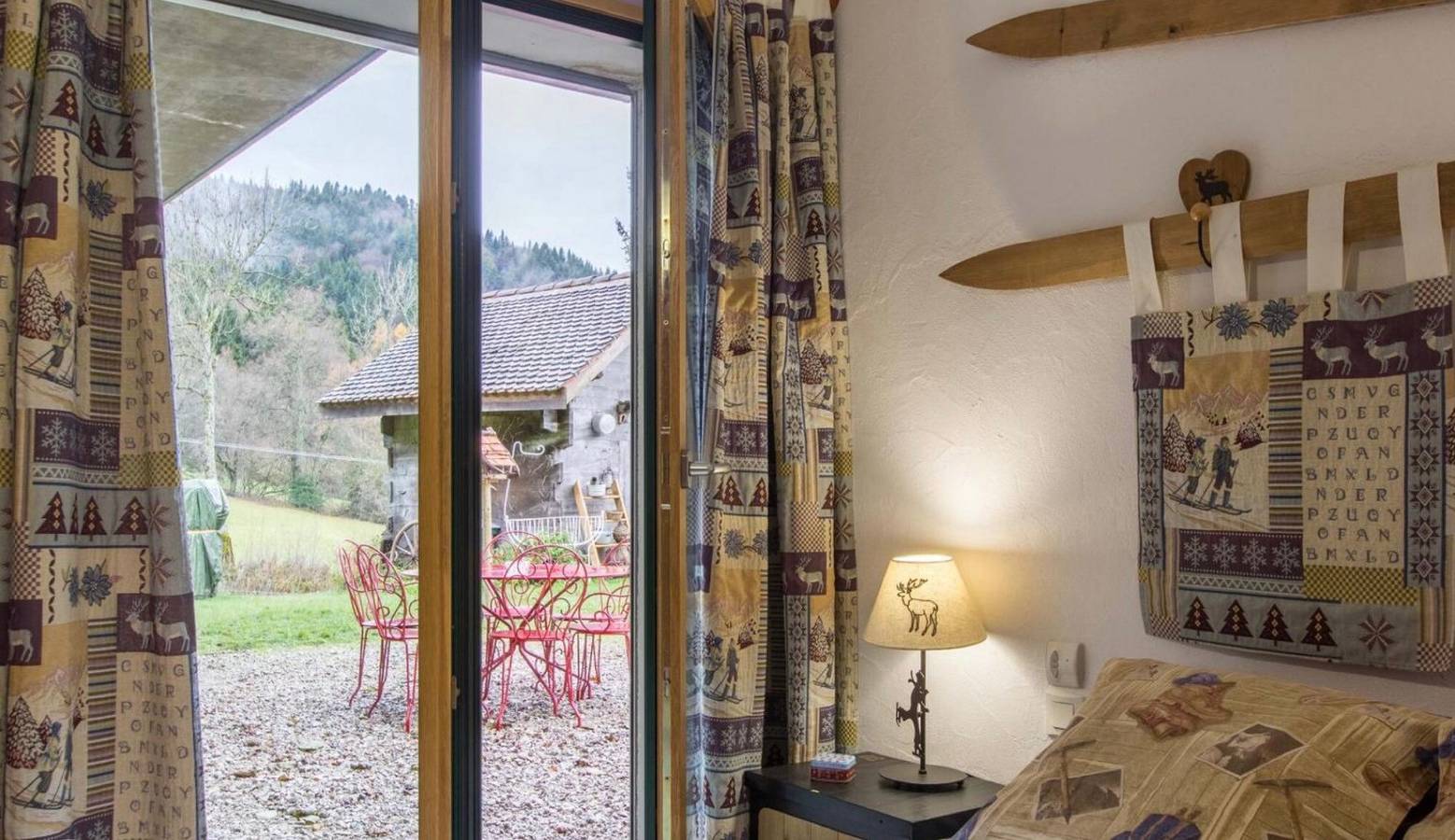 Chambre d’hôtes « Mayon » avec vue montagne, jardin partagé et Wi-Fi in Orcier, Région de Thonon-les-Bains