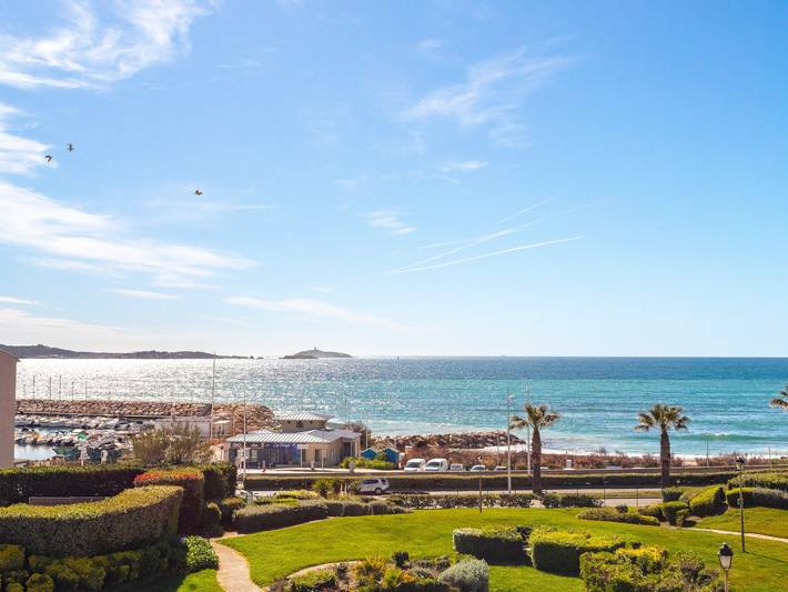 Gîte pour 4 personnes, avec terrasse, animaux acceptés à Six-Fours-les-Plages - 2