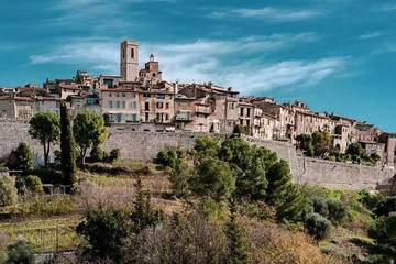 Gîte pour 2 personnes, avec vue ainsi que piscine et jardin à La Colle-sur-Loup