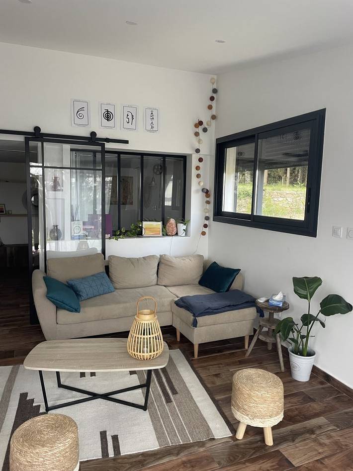 Gîte pour 4 personnes, avec jardin ainsi que terrasse et piscine dans les Bouches-du-Rhône - 2