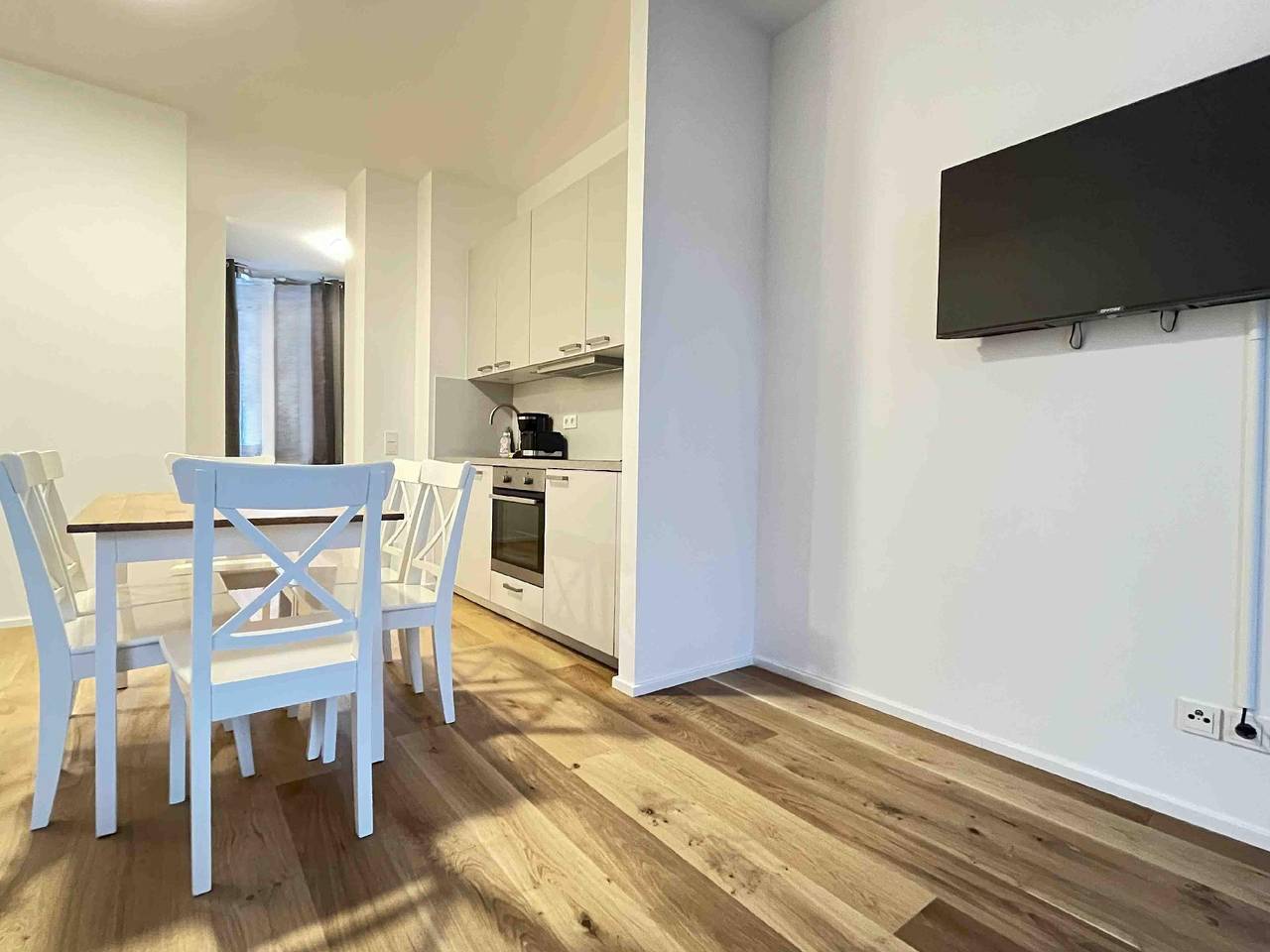 Ganze Ferienwohnung, Am1O56 Übergangswohnung mit Balkon in Amberg, Ostbayern