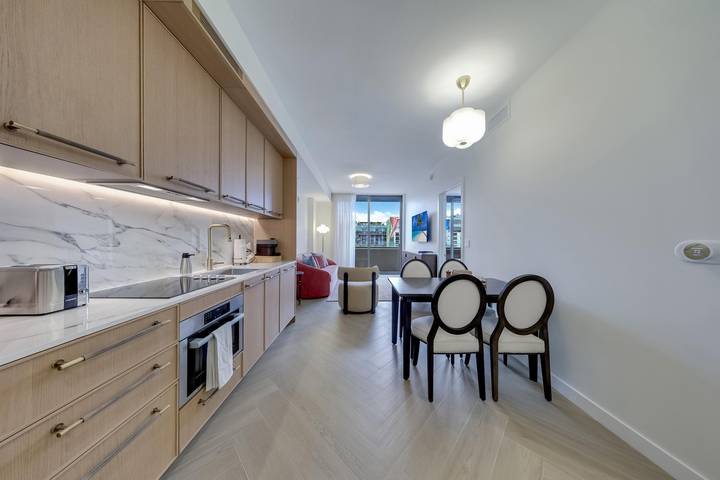 Ganze Wohnung, Ferienwohnung für 4 Personen mit Pool in Miami, Florida