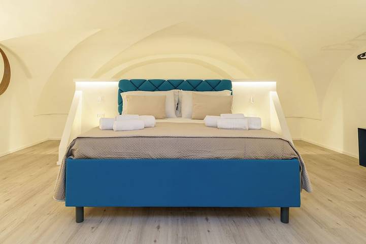 Appartamento intero, Suite elegante nel centro di Catania, a due passi dal mare in Catania, Catania e dintorni