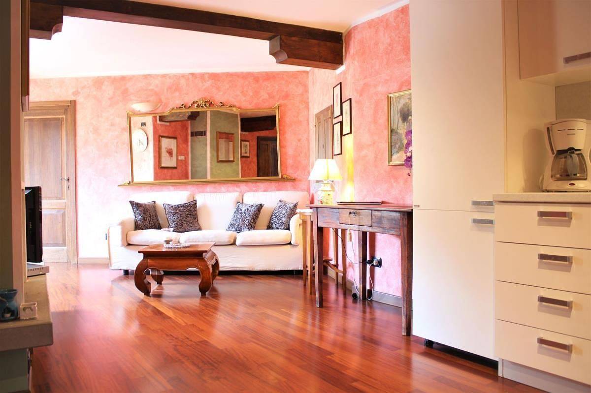 Entire apartment, Luci Holiday Apartment with Lake View in Gravedona, Gravedona ed Uniti