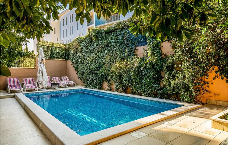 Ferienwohnung für 6 Personen, mit Terrasse und Whirlpool - 1