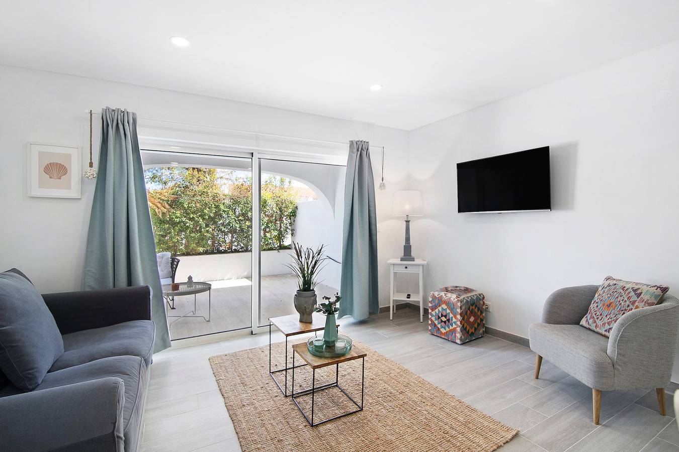 Appartement entier, Appartement "Acácia" avec terrasse privée, Wi-Fi et climatisation. in Vale do Lobo, Almancil