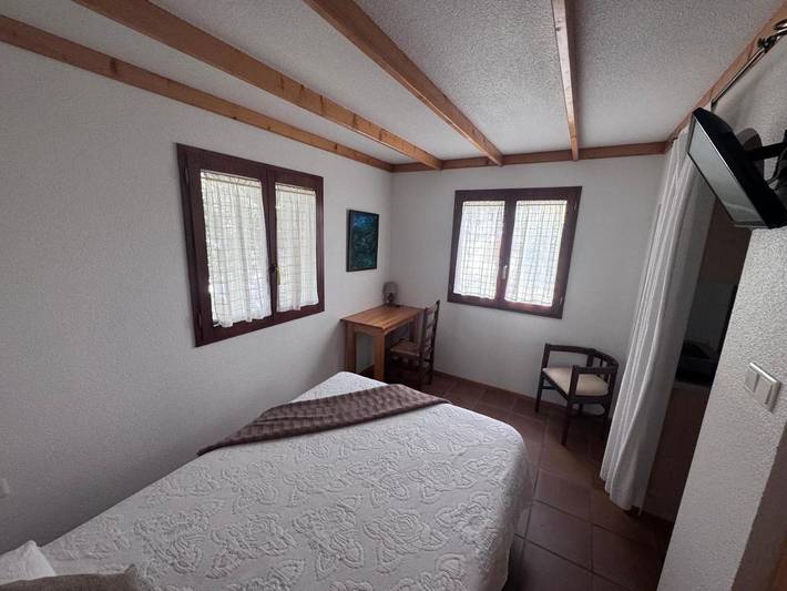 Casa rural para 4 personas, con vistas además de piscina y jardín en Extremadura - 3