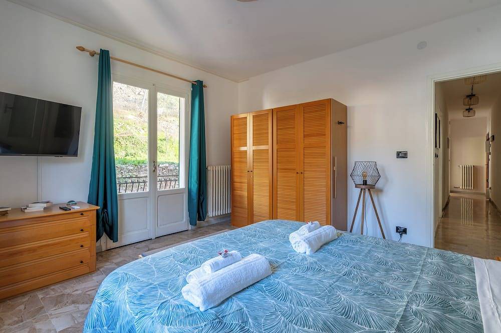 Ganze Wohnung, Utopia House-an excellent retreat for mountain lovers and mountain bikers in Molini di Triora, Ligurische Alpen