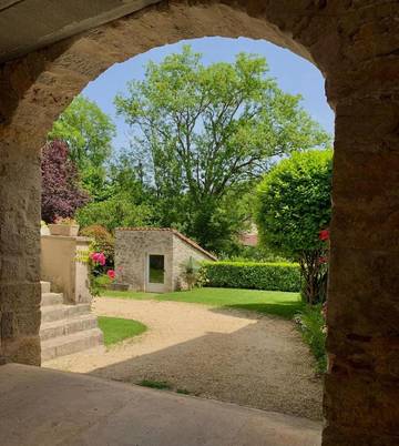 Gîte pour 6 personnes, avec balcon et vue à Douelle (Lot)
