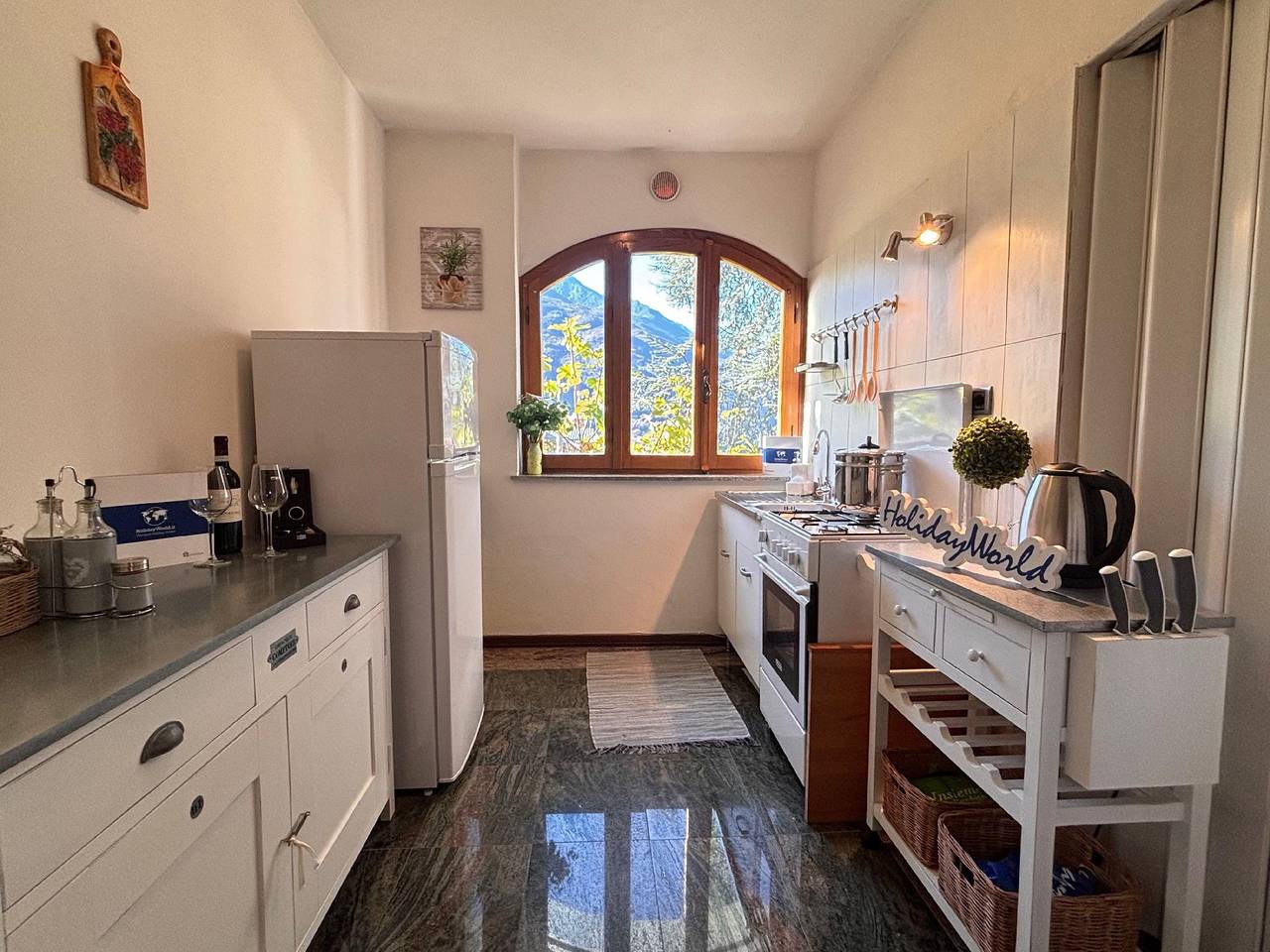 Appartement de vacances entier, House Mara by Holiday World in Saint-Vincent, Comune di Saint-Vincent