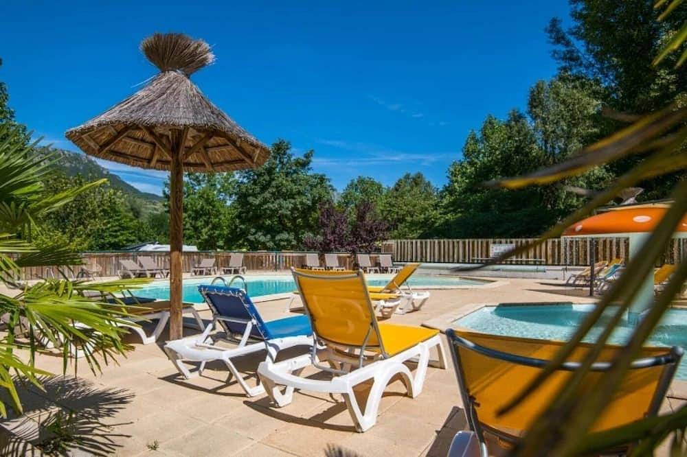 Camping 3 étoiles - Piscine - ccbecgi in Florac-Trois-Rivières, Cevenas
