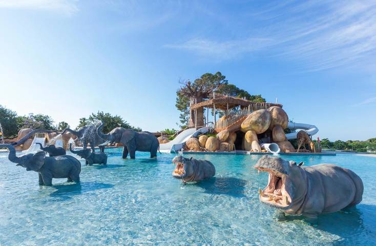 Bungalow para 5 personas, con Terraza y Jardín además de Piscina para niños y Piscina en Salou