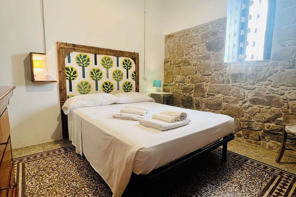 Beautiful renoveted fisherman's house in front of sea & beach in Capo d'Orlando in Capo d'Orlando, Messina Province