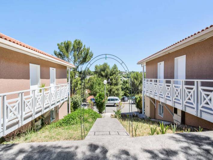 Gîte pour 4 personnes, avec terrasse et piscine, animaux acceptés à Carnoux-en-Provence - 2