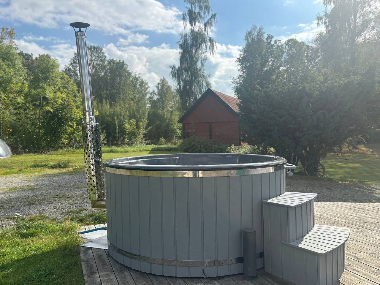 Villa Waldsee – Ferienhaus am See mit Pool, Hot Tub & Sauna in Småland in Emmaboda und Umgebung