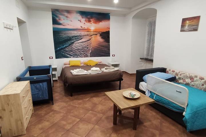 Ganze Wohnung, The colors of the sea, comfortable and cozy apartment in the center of Genoa. in Genua (Stadt), Genua