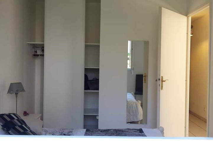 Entire apartment, Lovely T2 ground-floor apartment with all comforts. Design, secure-pool- private parking. in Cambo-les-Bains, Bayonne region