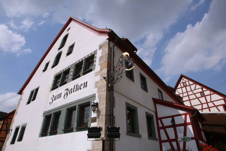 Landhaus Zum Falken - Doppelzimmer Standard mit kostenfreiem Wlan in Adelshofen, Taubertal
