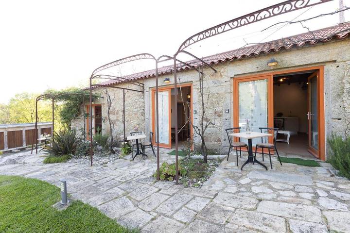 Hôtel pour 4 personnes, avec jardin et terrasse dans Vilar de Mouros - 2