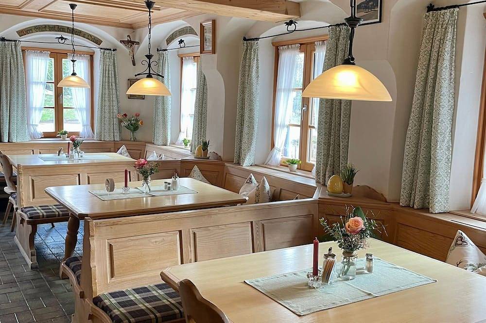 Gasthaus Marbach - 10 Doppelzimmer mit Zustellbett in Fischbachau, Alpenland Tegernsee Schliersee
