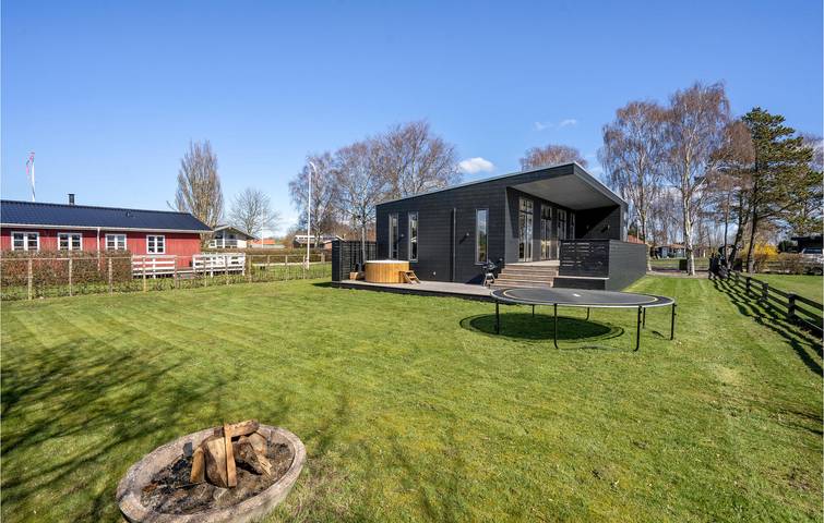 Ferienhaus für 10 Personen, mit Terrasse und Garten in Hejsager Strand