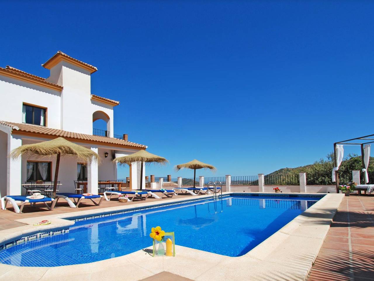 Villa José 1, beheizter Pool, Meerblick. in Comares, Provincia de Málaga