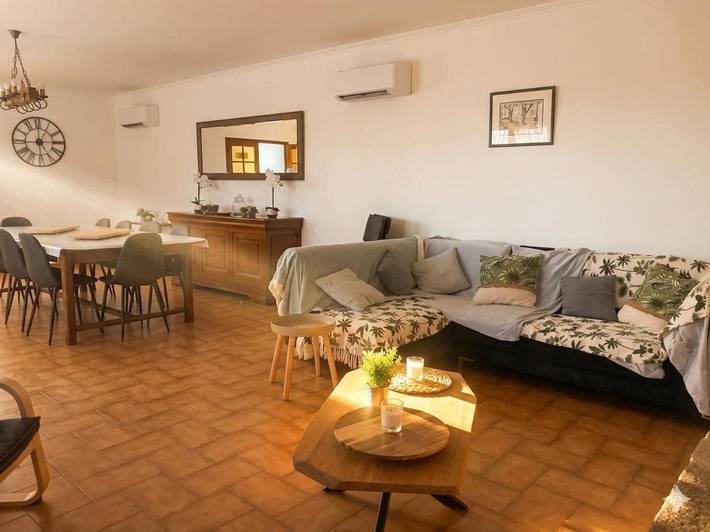 Location de vacances pour 15 personnes, avec vue ainsi que jardin et piscine, animaux acceptés à Mirabeau - 3