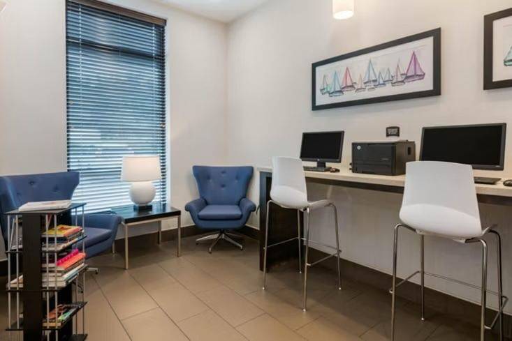 Staybridge Suites St. Petersburg Downtown in St. Petersburg (Florida), Pinellas County