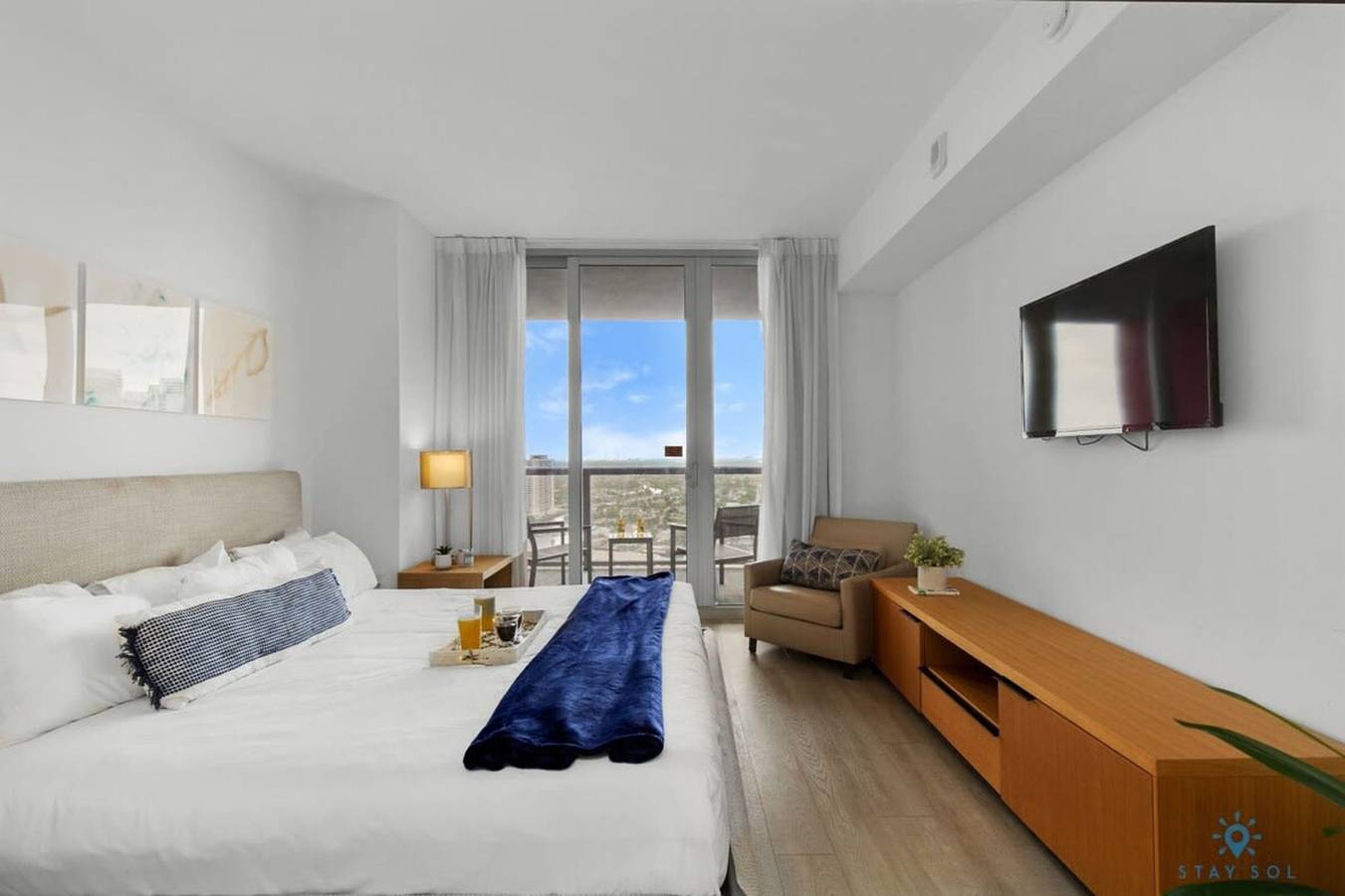 Apartamento entero, Infinite View  Balcony  Pool  Gym  Near Beach in Hallandale Beach, Broward County