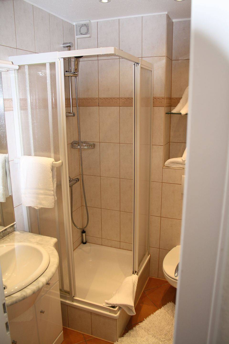 Ganze Wohnung, Komfortable Wohnung mit Terrasse, Garten und Parkplatz in Wenningstedt in Wenningstedt, Sylt