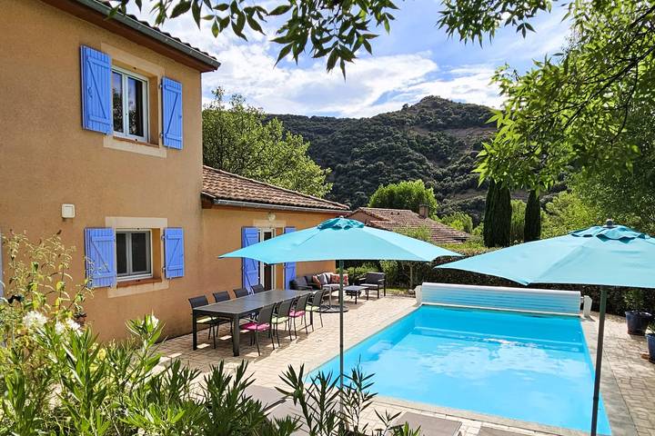 Gîte pour 8 personnes, avec piscine, adapté aux familles à Vallon-Pont-d'Arc - 4