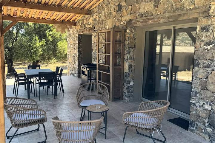 Location de vacances pour 4 personnes, avec jardin dans Plage de l'Ostriconi