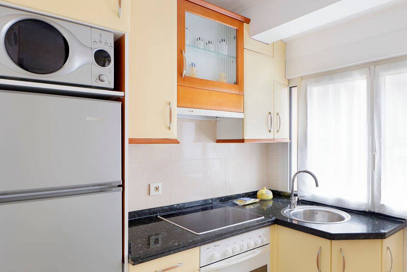 Ganze Wohnung, Ferienwohnung für 4 Personen mit Garten in Distrito Centro (Gijón), Gijón