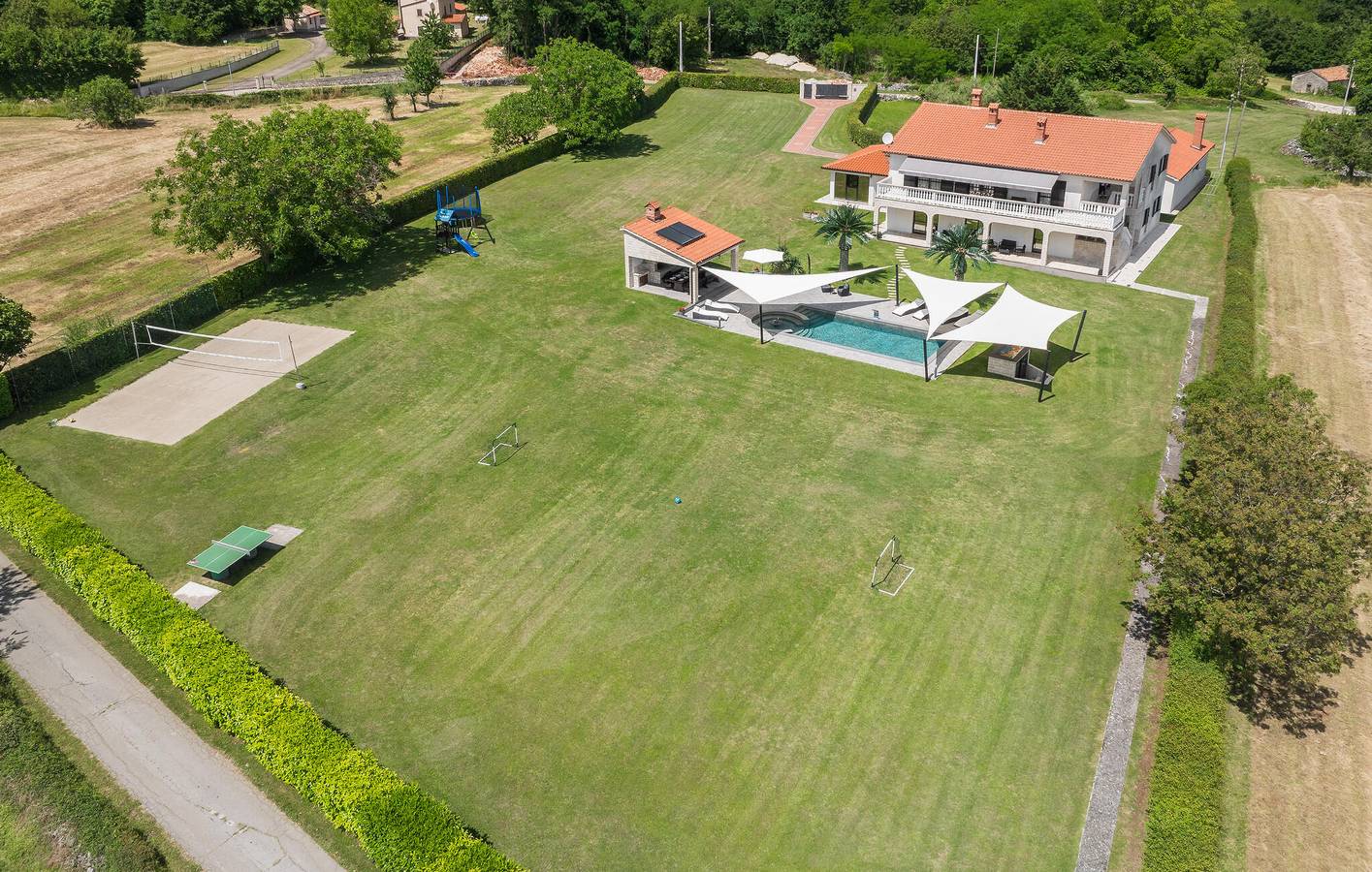 Ferienhaus für 15 Personen mit Pool in Šumber, Istrien