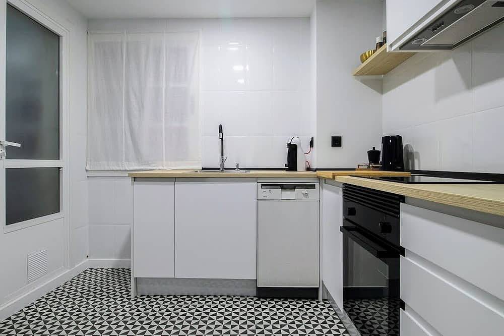 Entire apartment, 10 minutes from the beach! 10 minutes walk to the center.bright and quiet. in Pontevedra City, Rías Baixas