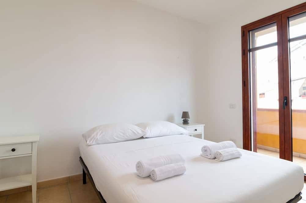 Entire apartment, Civico 89-Urban Retreat in Oristano, Campidano