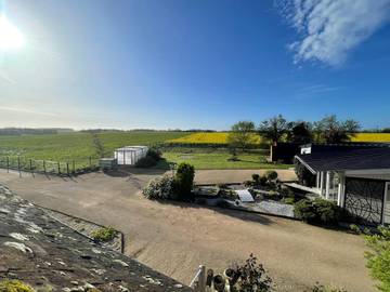 Chambre d’hôte pour 2 personnes, avec vue ainsi que jardin et terrasse à Les Hayes