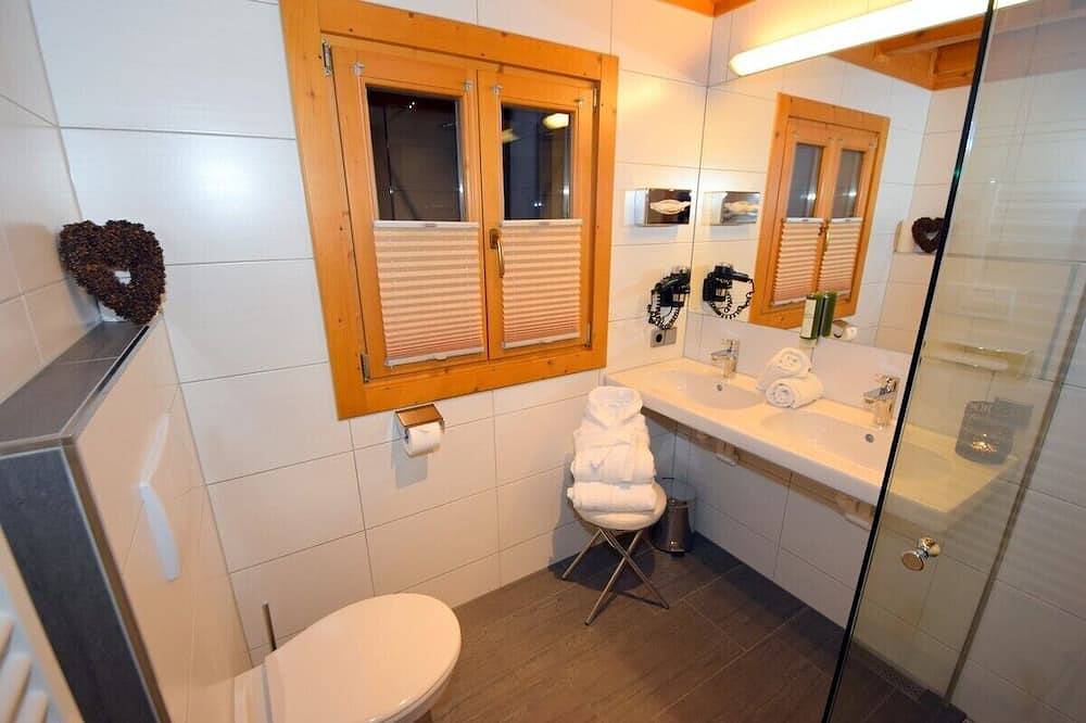 Bergchalet Alpenrose  - Ski in/Ski out, Sauna - Kamin- by \"wachterhof\" in Tuxer Alpen, Kaltenbach