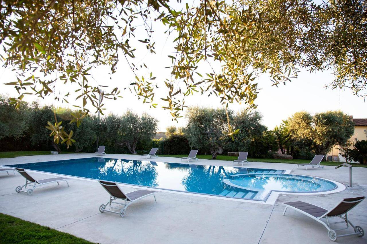 Double or Twin Room with Swimming Pool Access in Venosa, Vulture