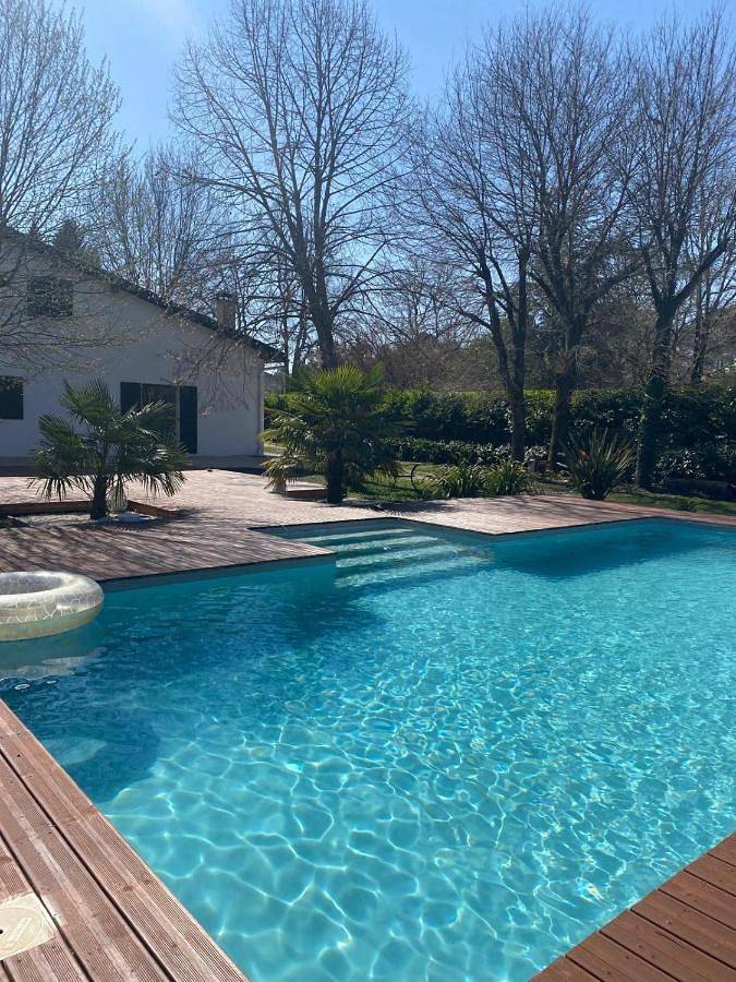 Location de vacances pour 8 personnes, avec jardin et piscine à Martignas-sur-Jalle - 2