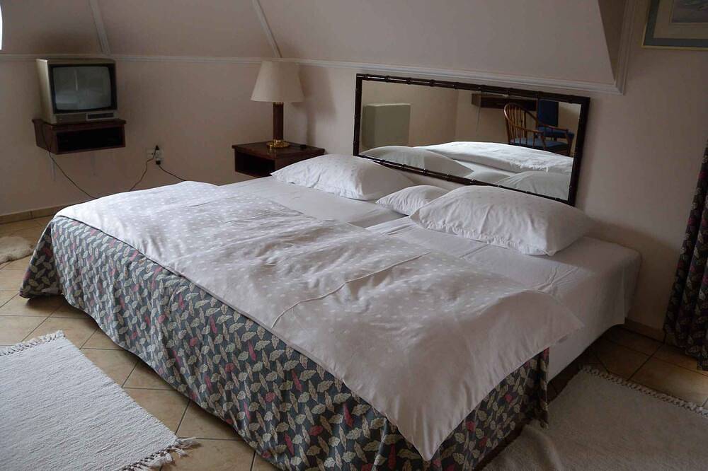 Ganze Wohnung, Studio mit Internet, Grill und Pavillon in Gyenesdias, Balaton Hochland Nationalpark